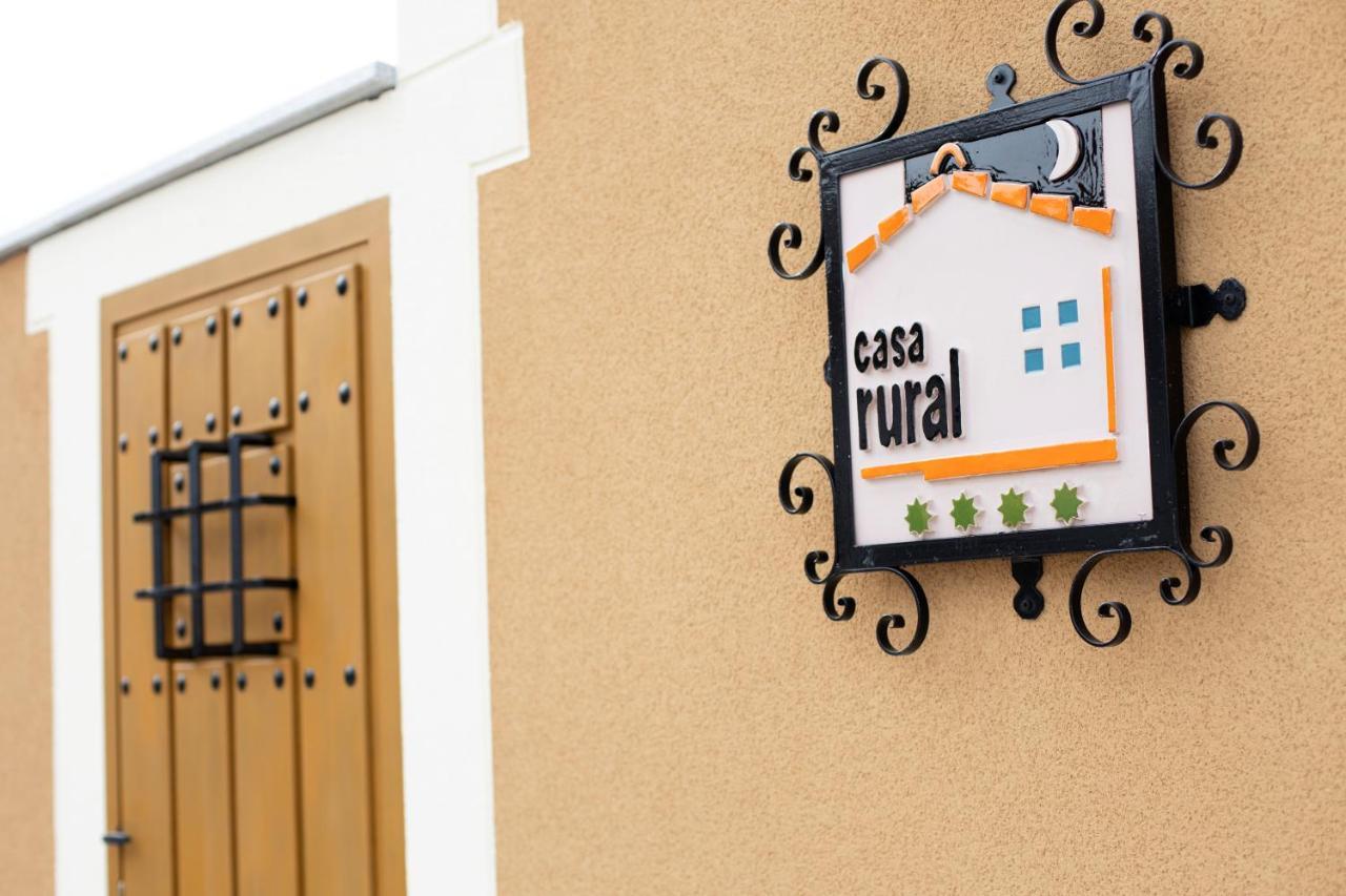 La Casa De Los Bisa Villa Sanchidrian Exterior foto